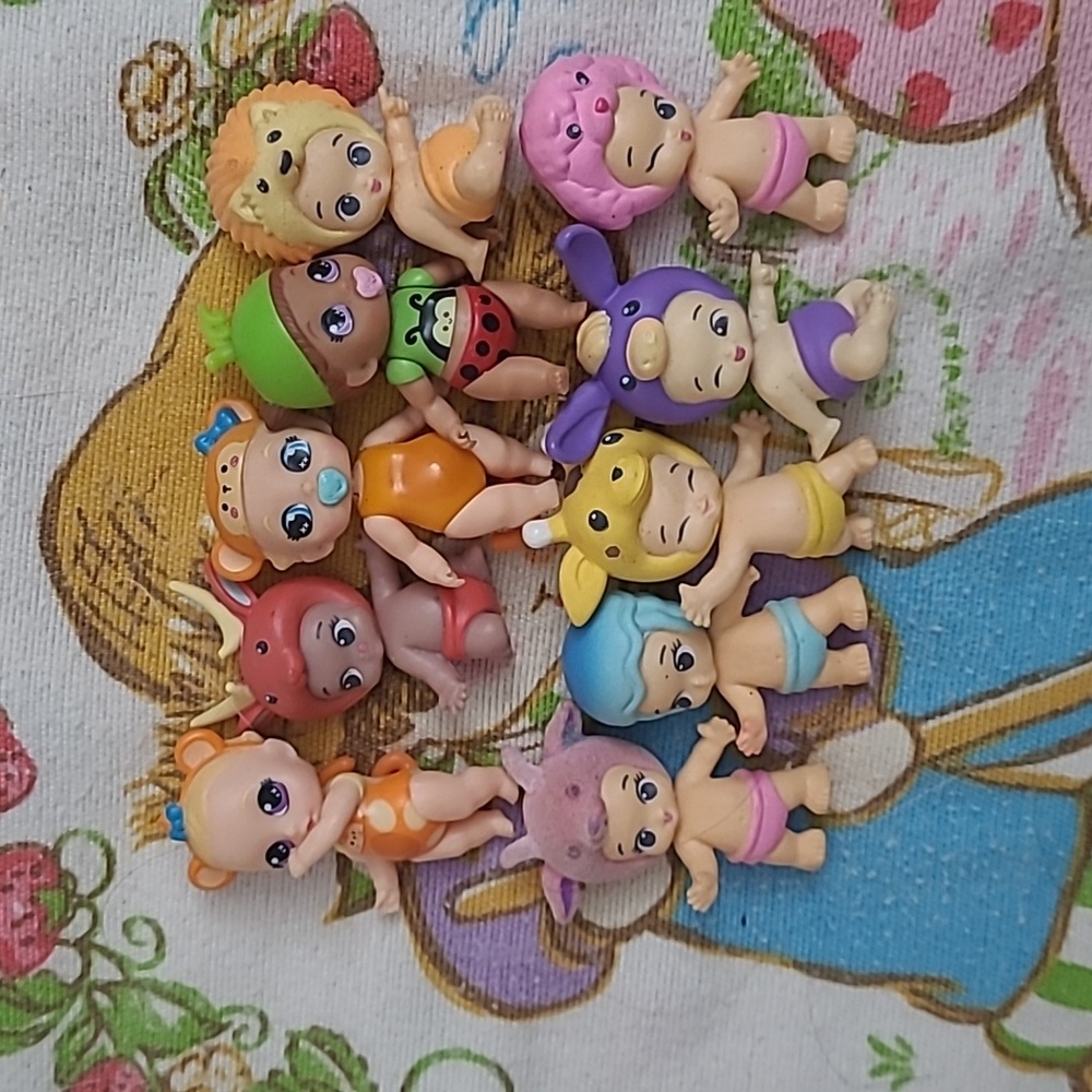 Twozies Doll Bundle